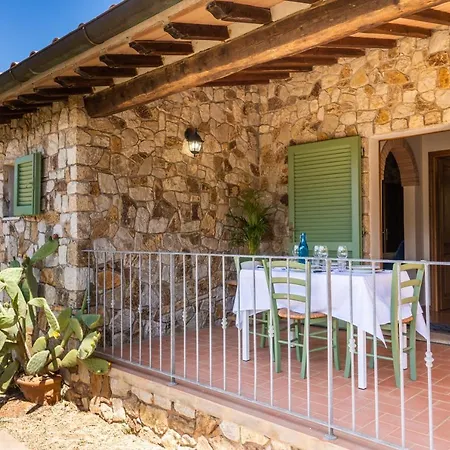 Valdana Charming Flat With Veranda And Garden Appartamento Casa Buraccio